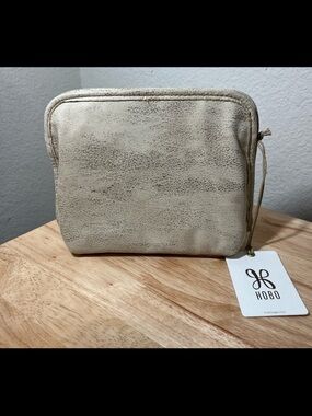 HOBO Beauty Cosmetic Travel Pouch Magnetic Closure Buffed Gold Leather NWT